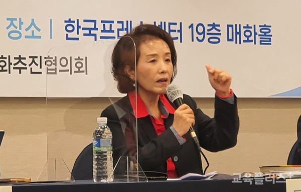  14일 열린 서울교육감 후보 단일화 토론회에서 박선영 예비후보가 질의에 답하고 있다.(사진=지성배 기자)