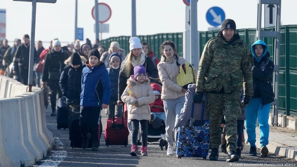 3월 7일 폴란드 국경을 건너입는 우크라이나 피난민 행렬. (사진=우크라이나 외교부)